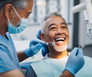 should-you-choose-dental-implants-or-dentures