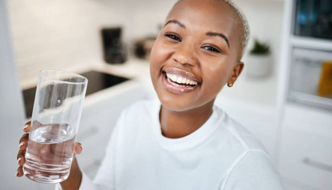 the-benefits-of-drinking-more-water-for-your-teeth